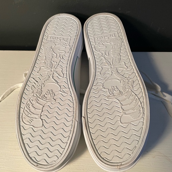 Dr. Seuss Grinch Sneakers White Canvas Platform New in Box 8.5 - Picture 6 of 8